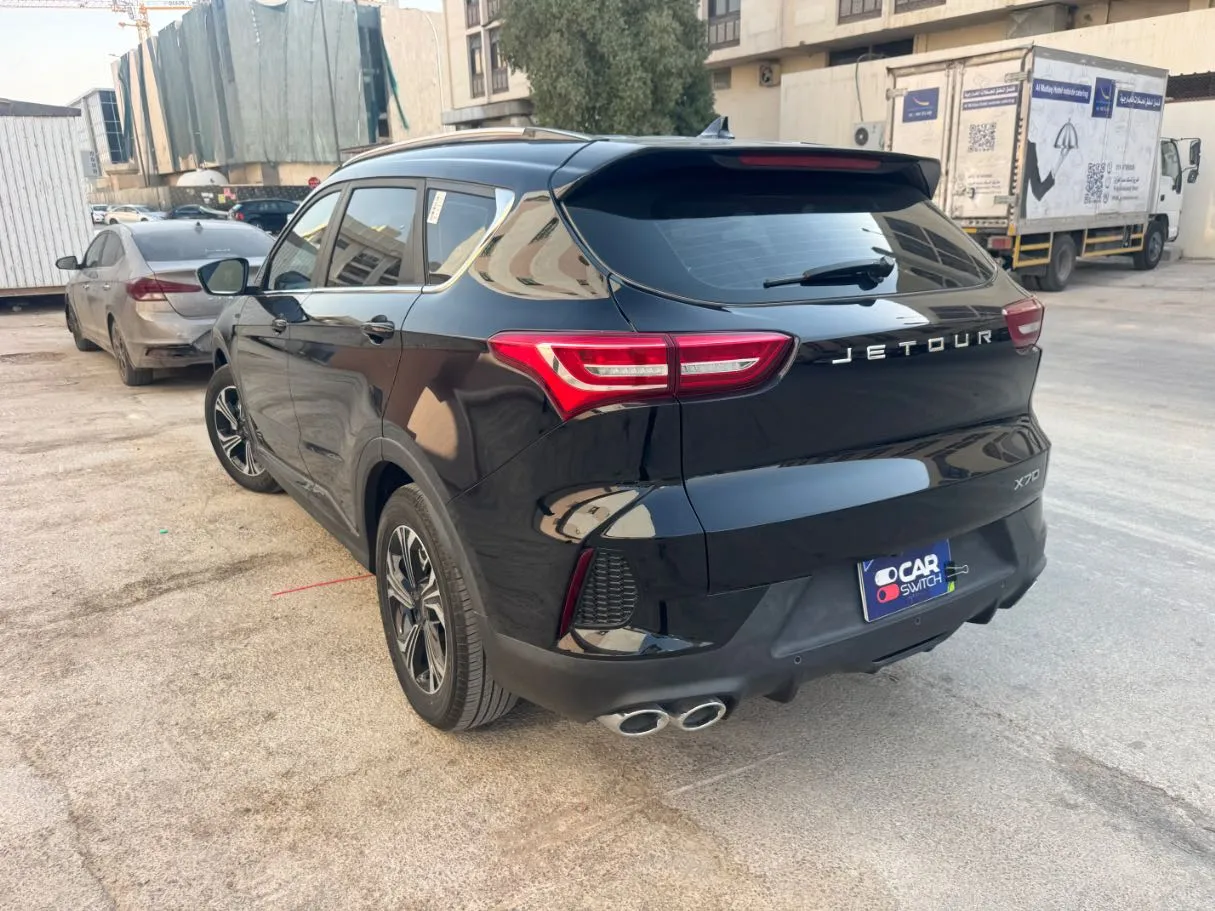 Car image 7