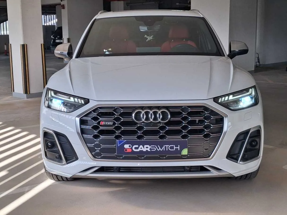 Car image 2