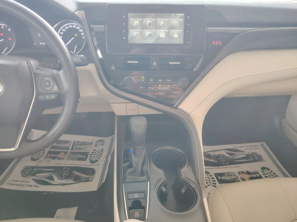 Car image 20