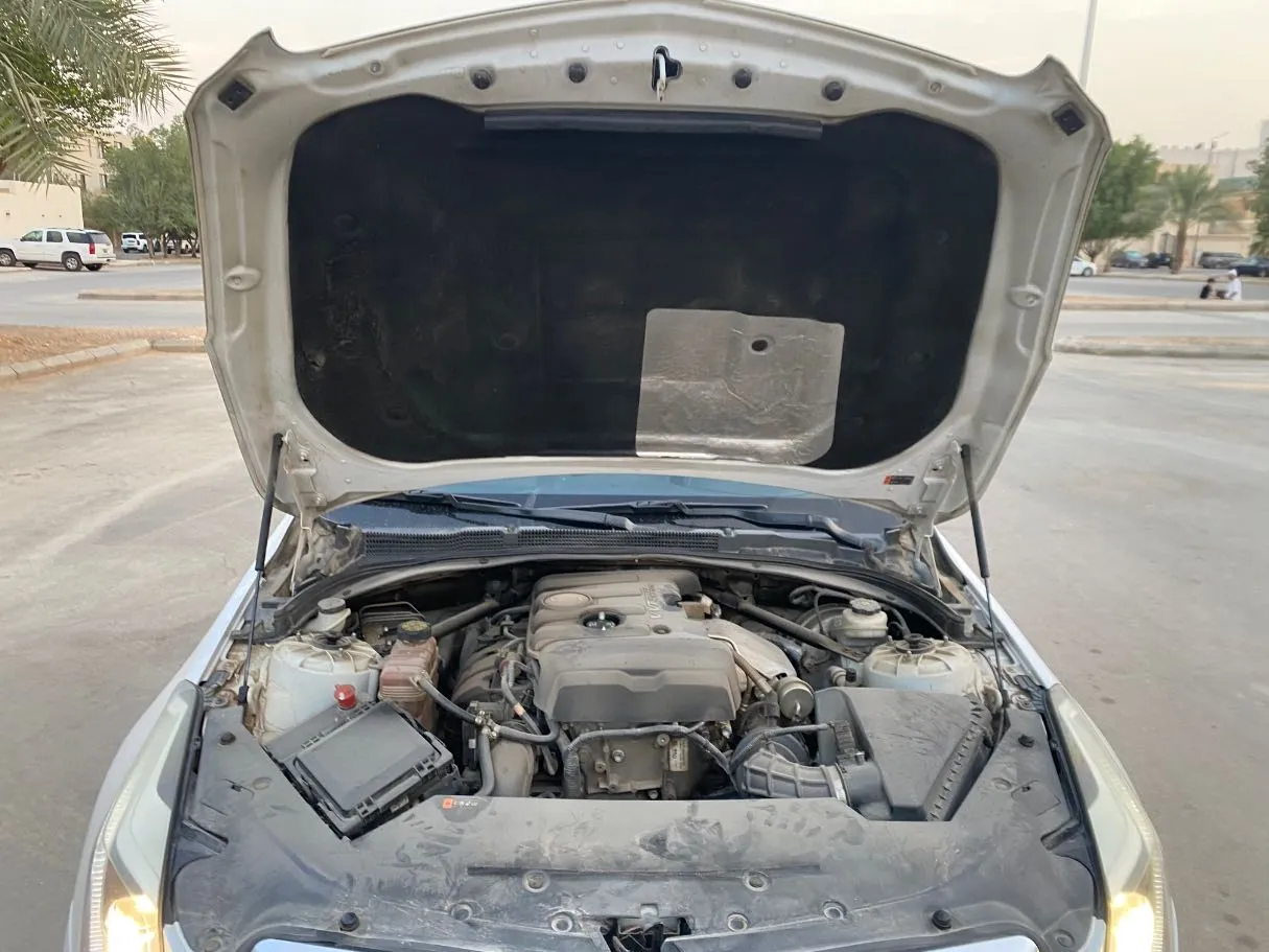 Car image 25