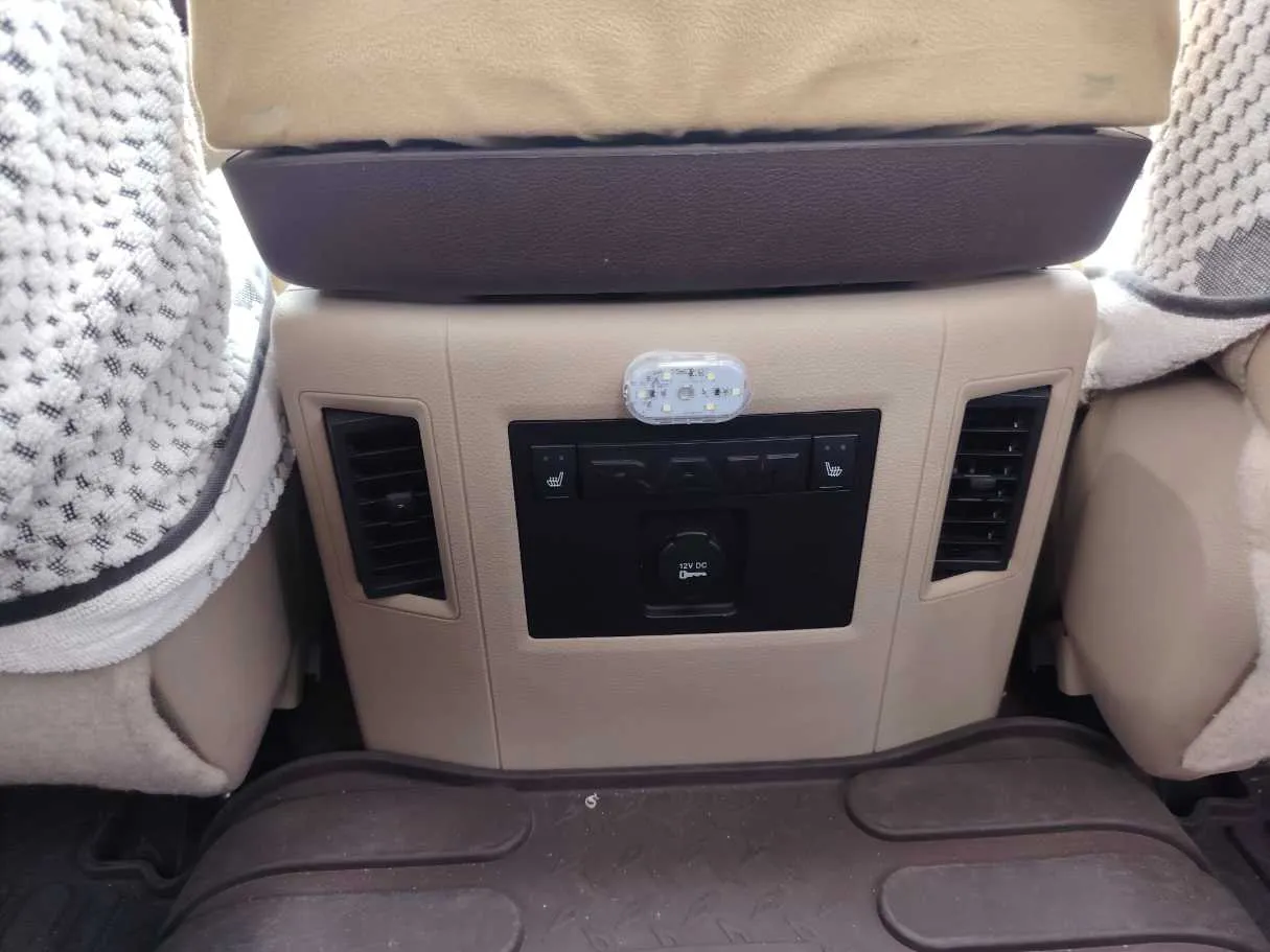 Car image 29