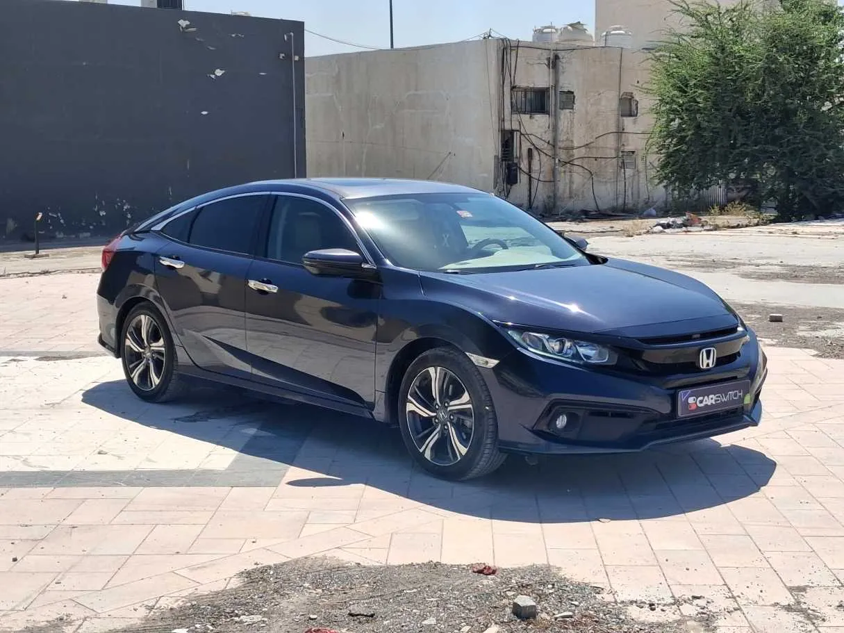 Car image 3