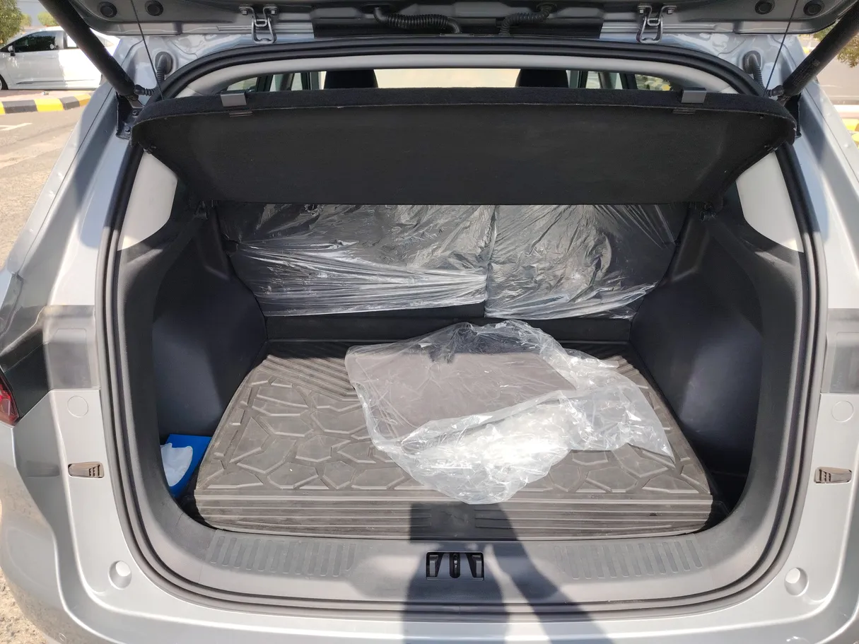 Car image 24