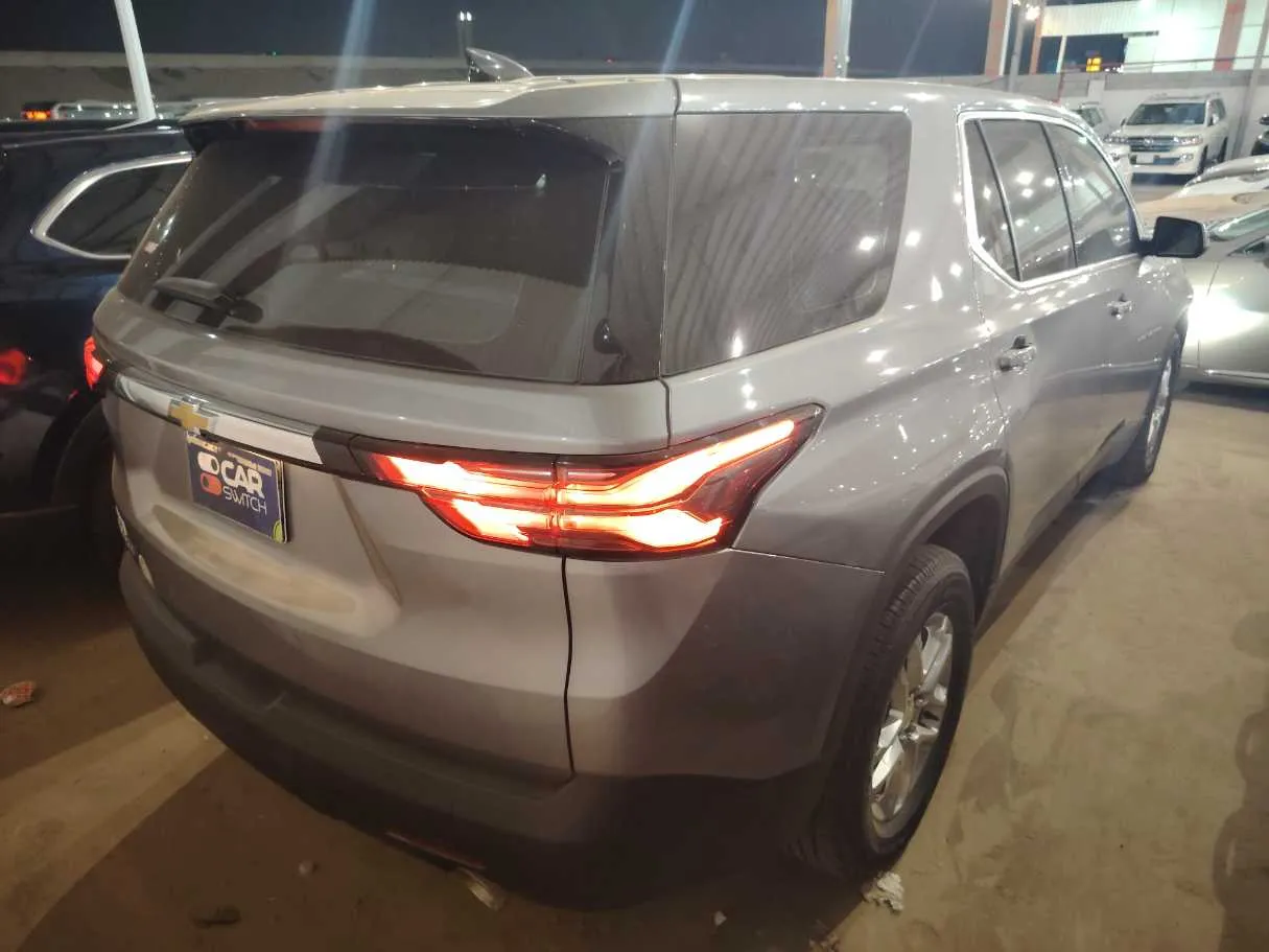 Car image 5