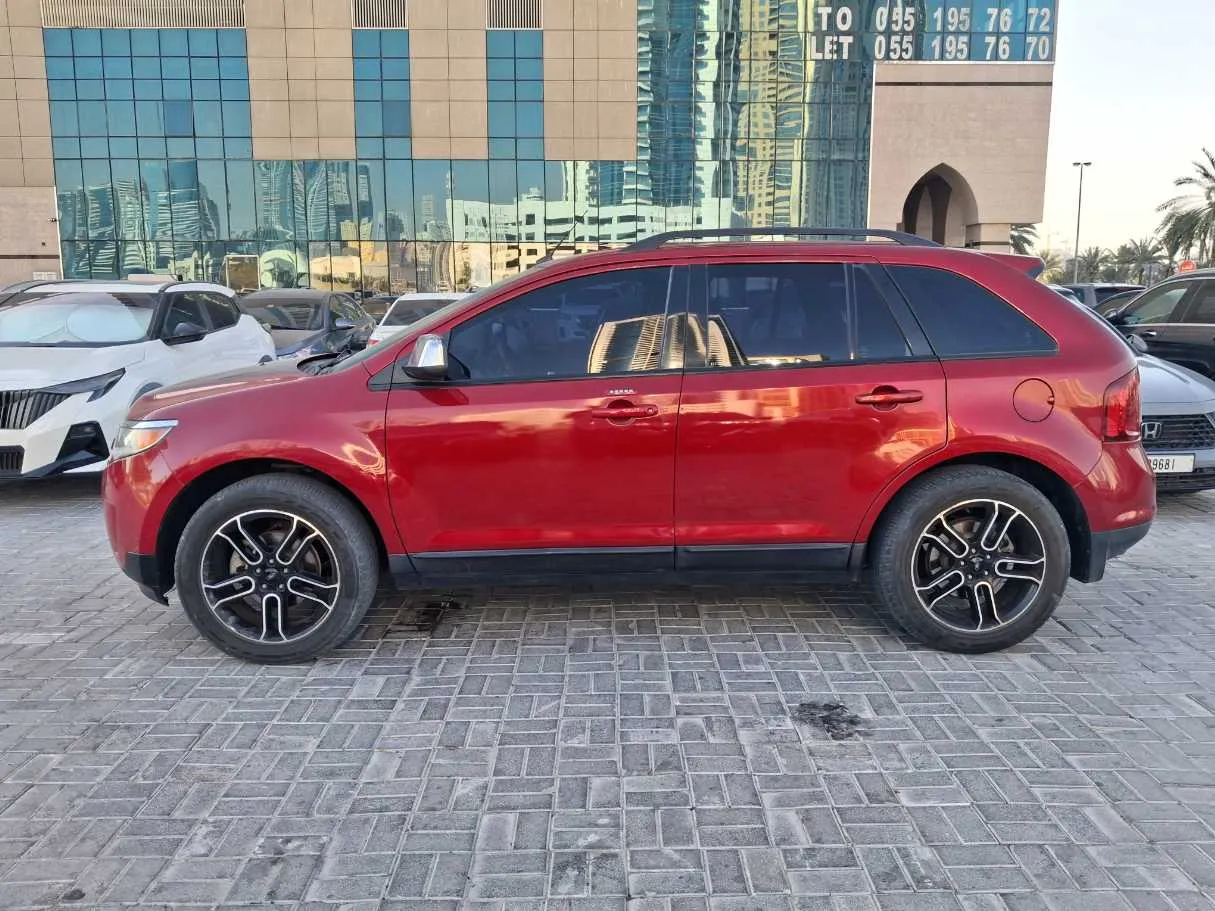 Car image 8