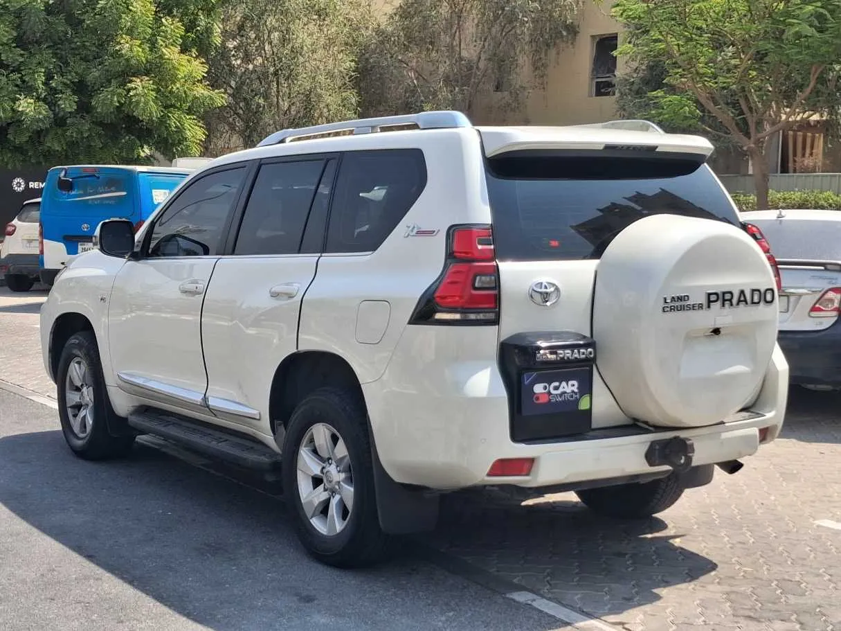 Car image 7