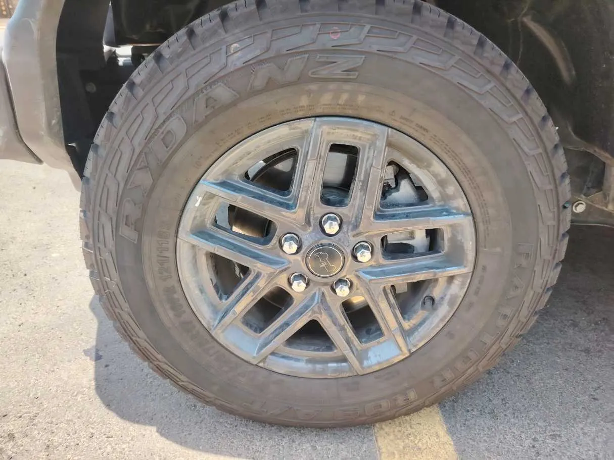 Car image 10