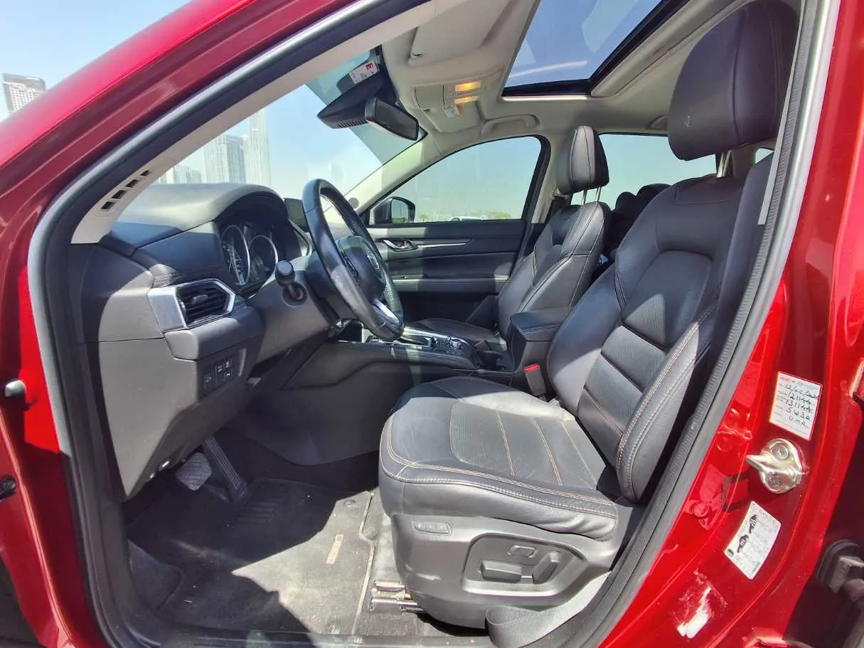 Car image 12