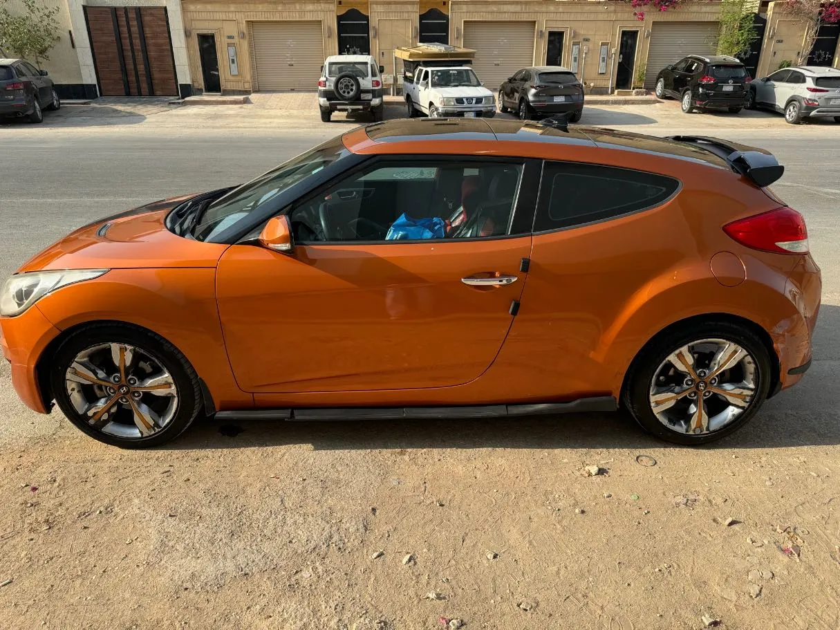 Car image 8