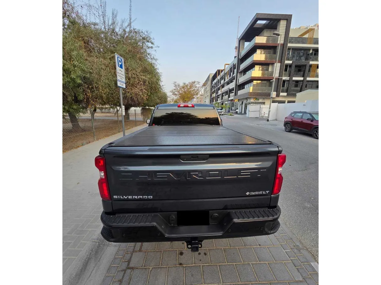 Car image 7