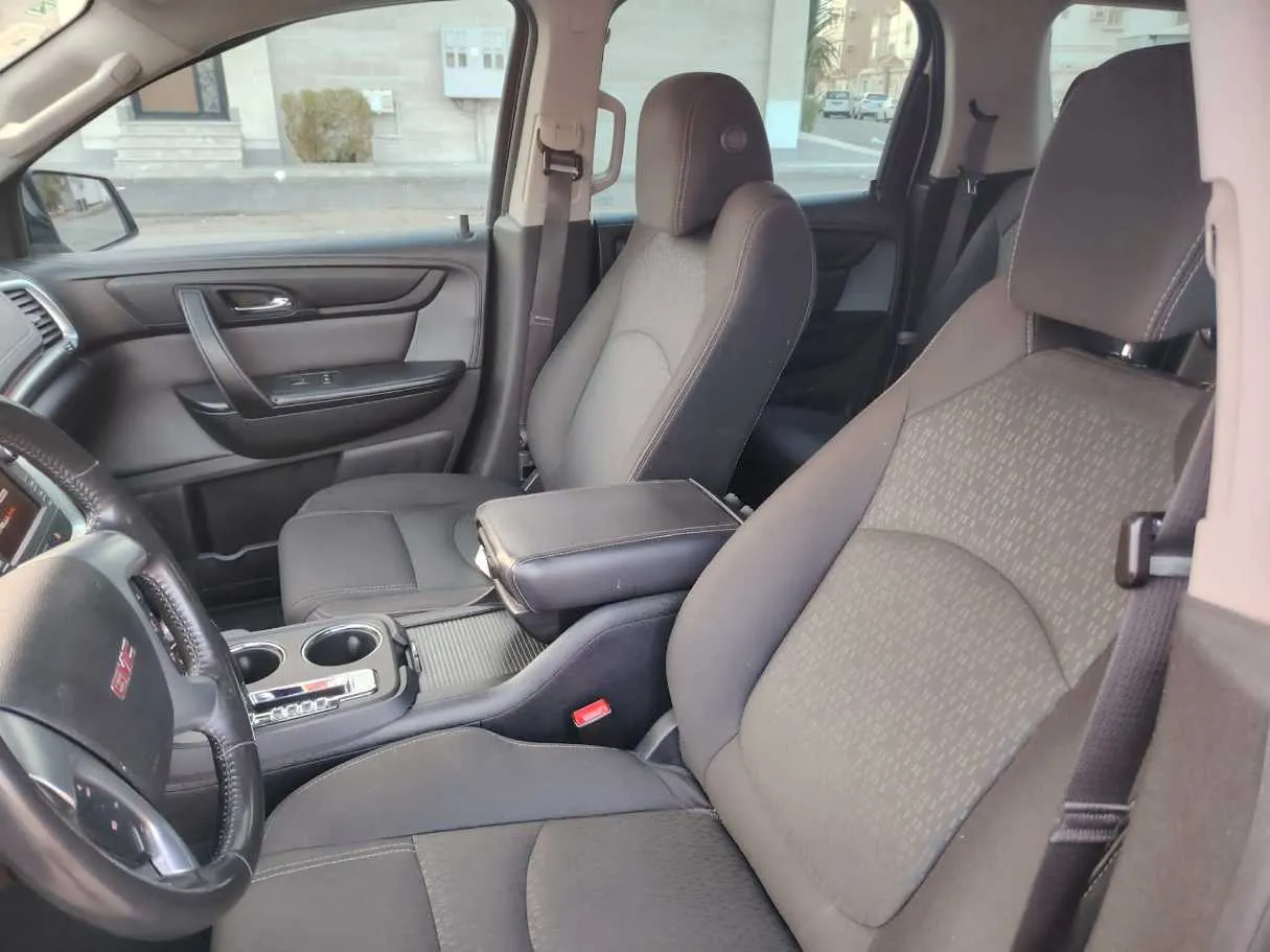Car image 15