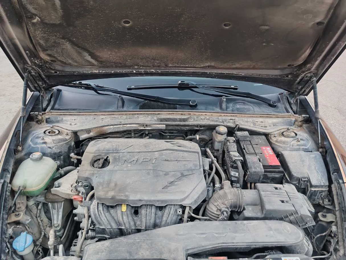Car image 27