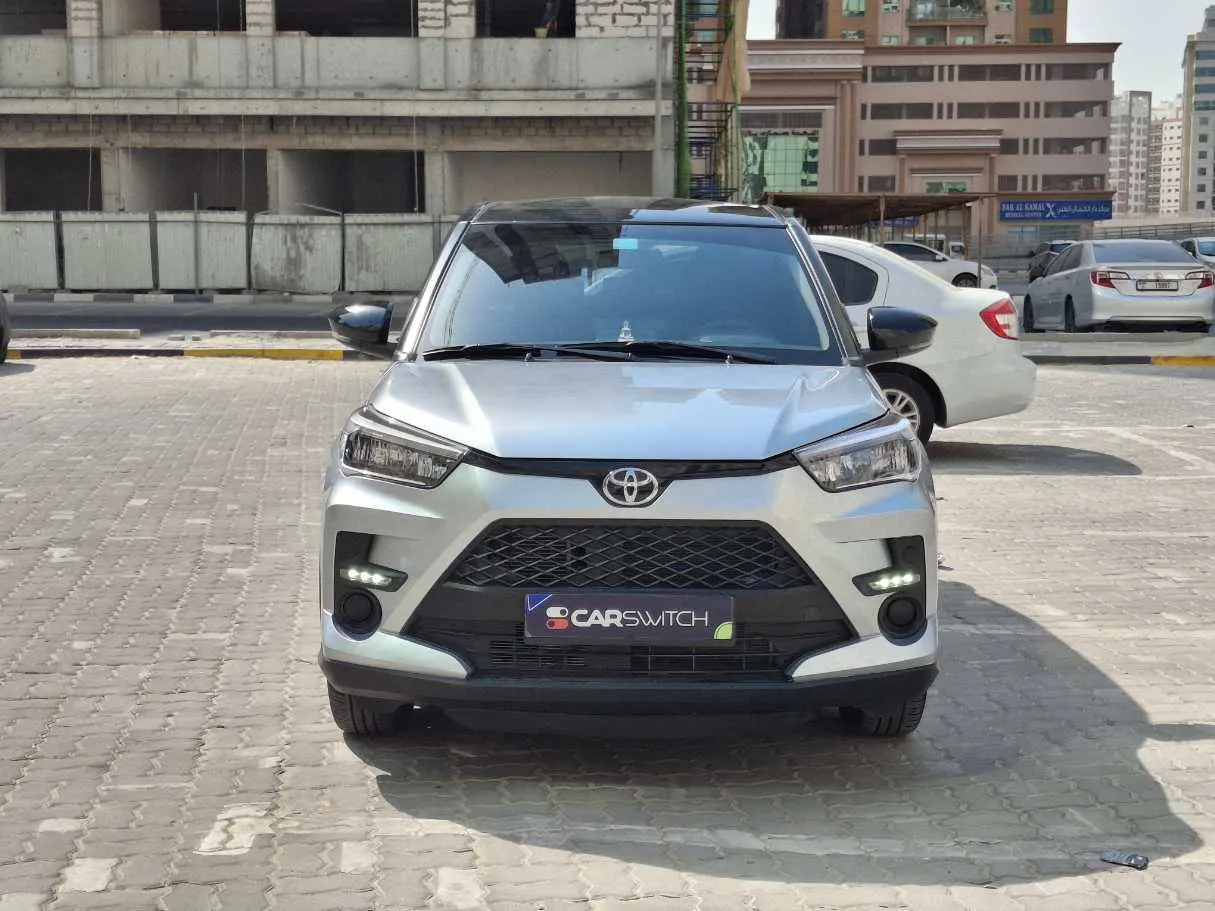 Car image 2