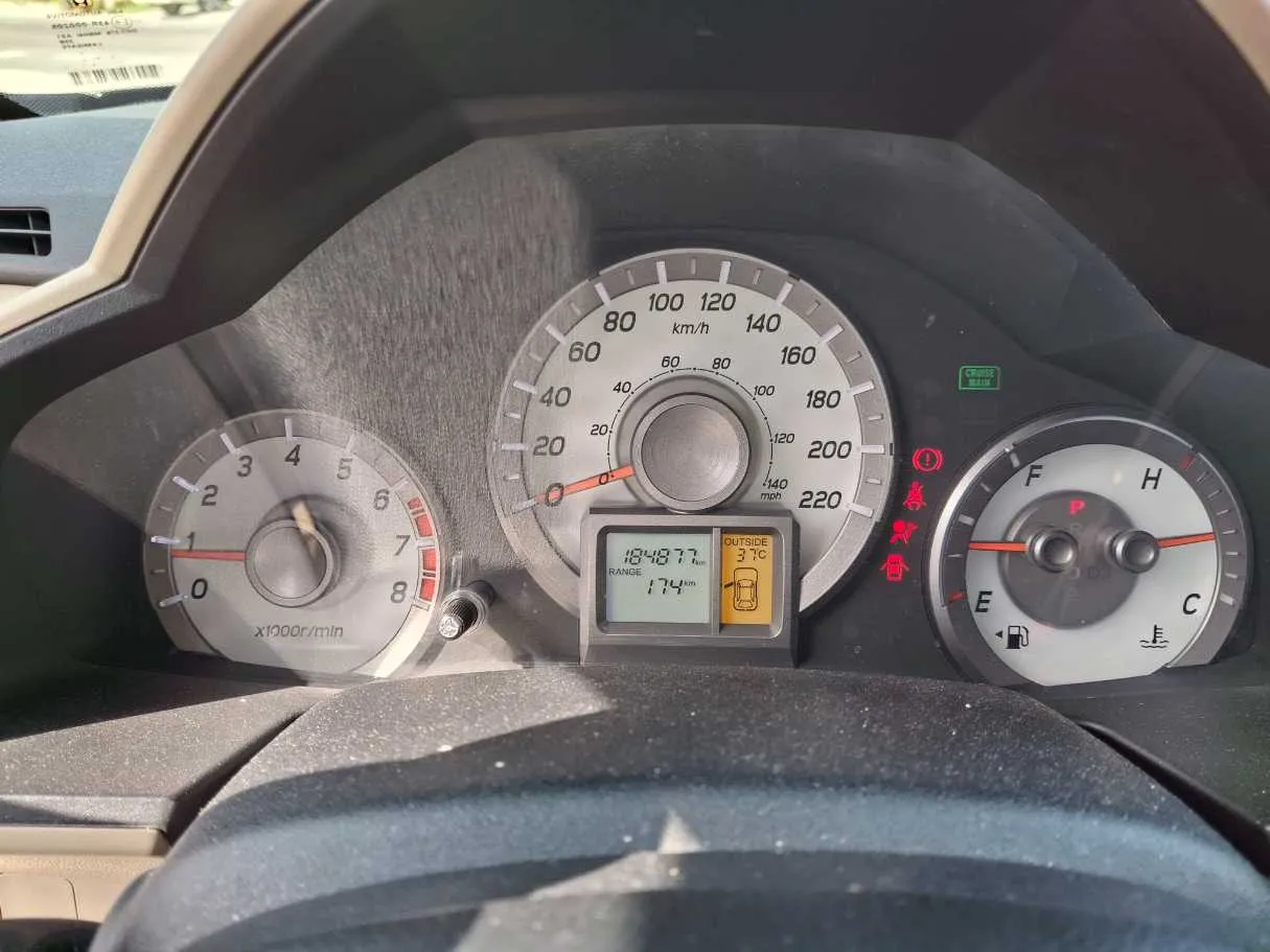 Car image 18