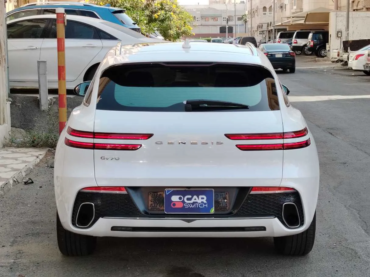 Car image 6