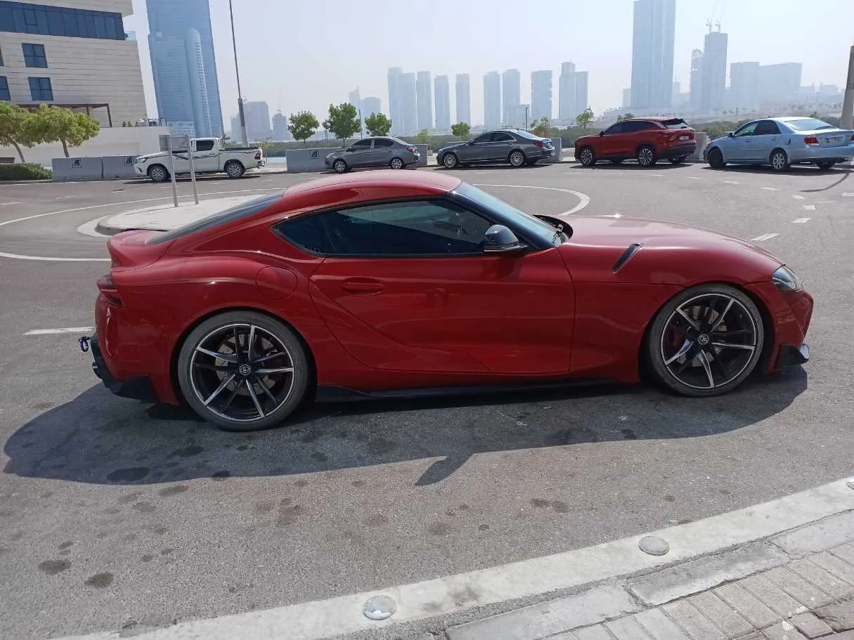 Car image 3