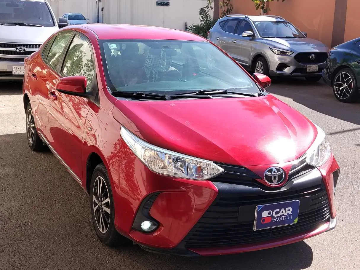 Car image 3