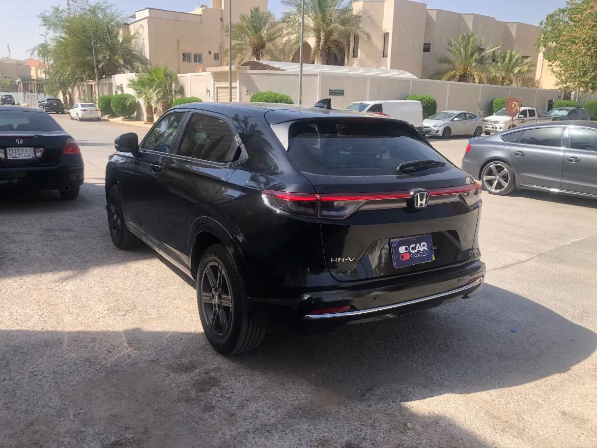 Car image 7
