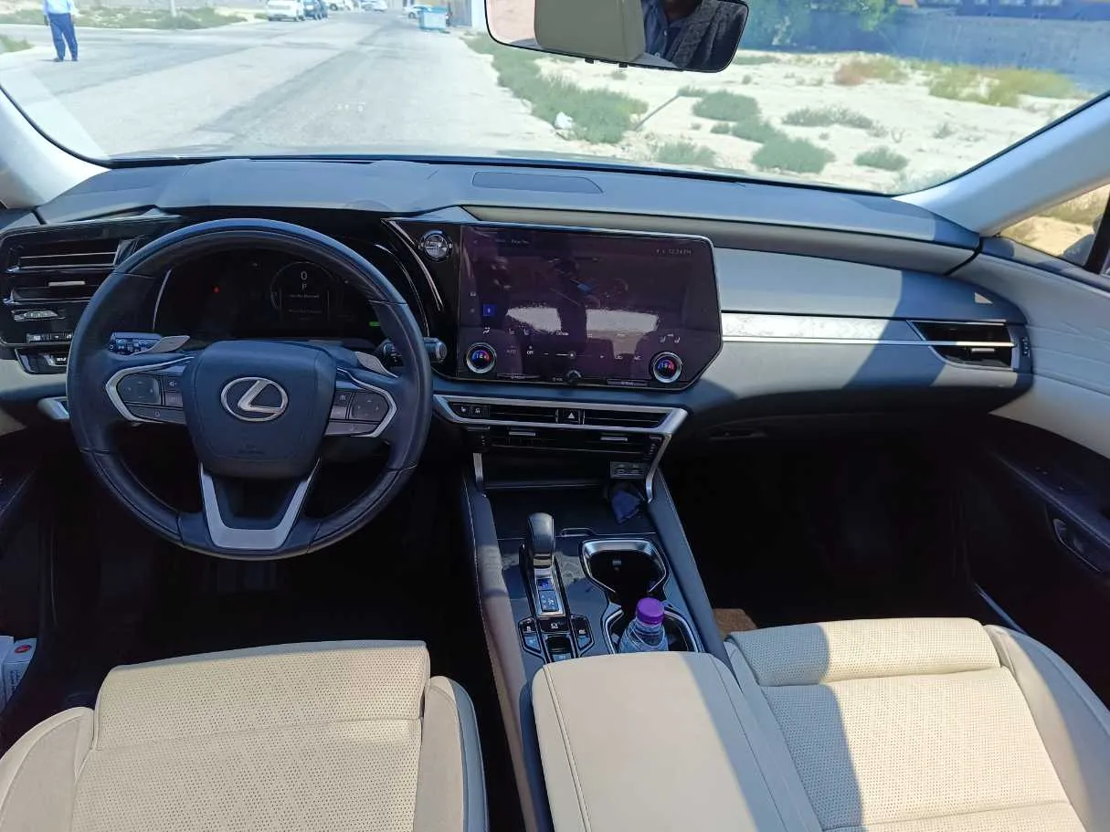 Car image 21