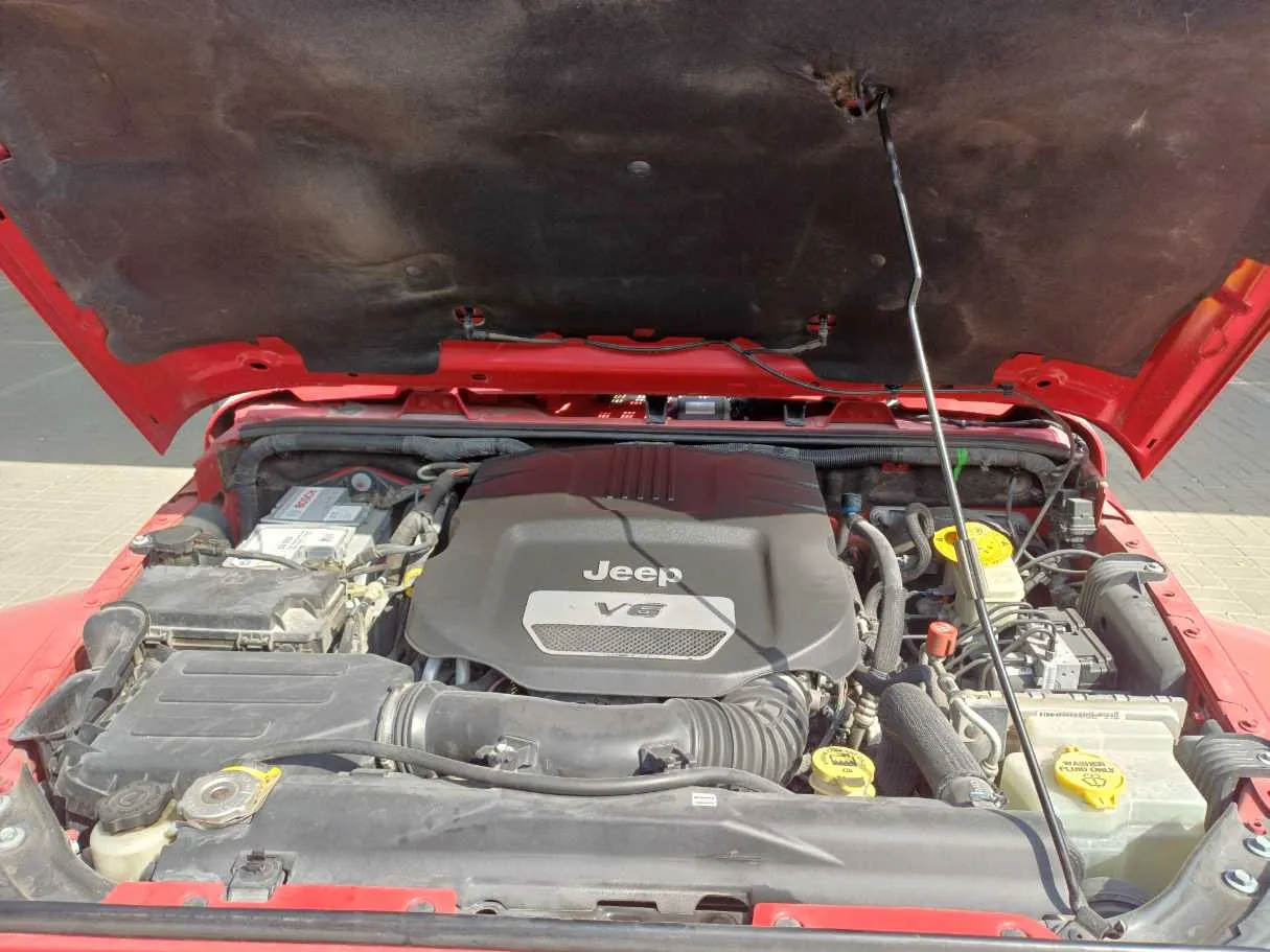 Car image 24
