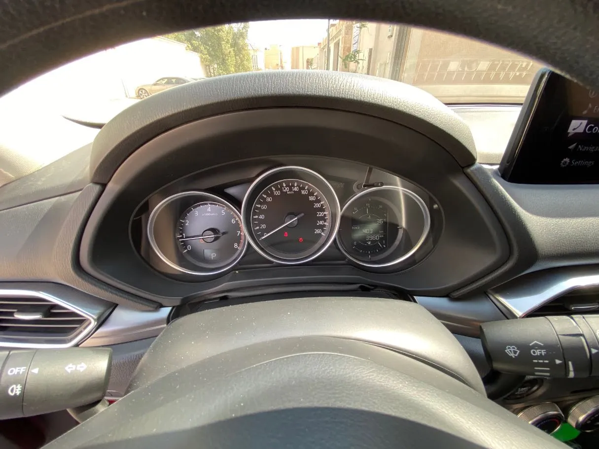 Car image 18