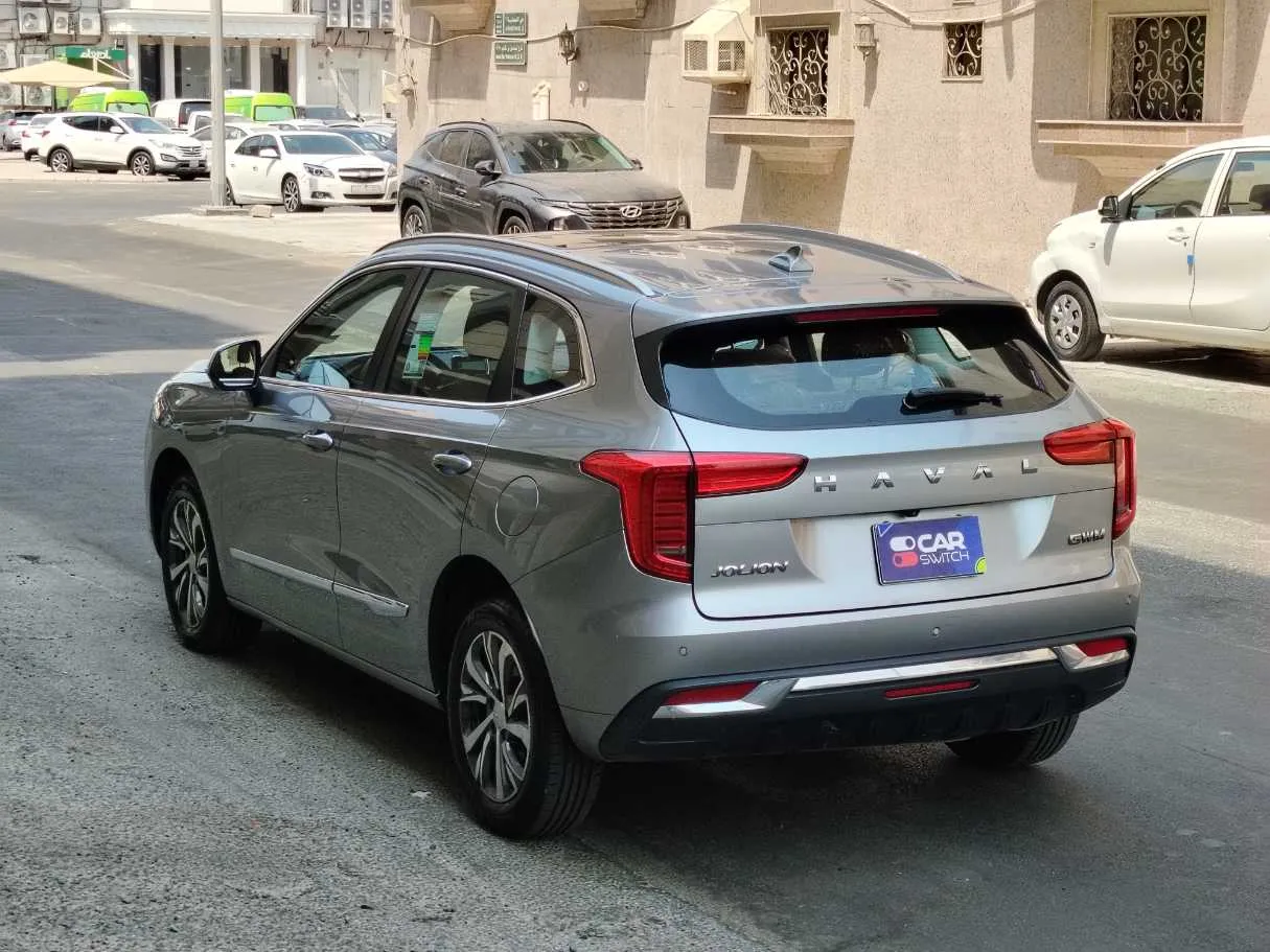 Car image 7