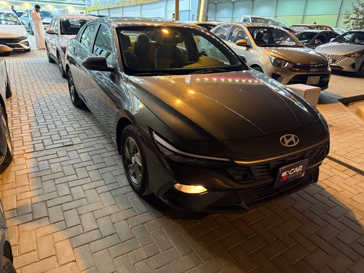 Car image 3