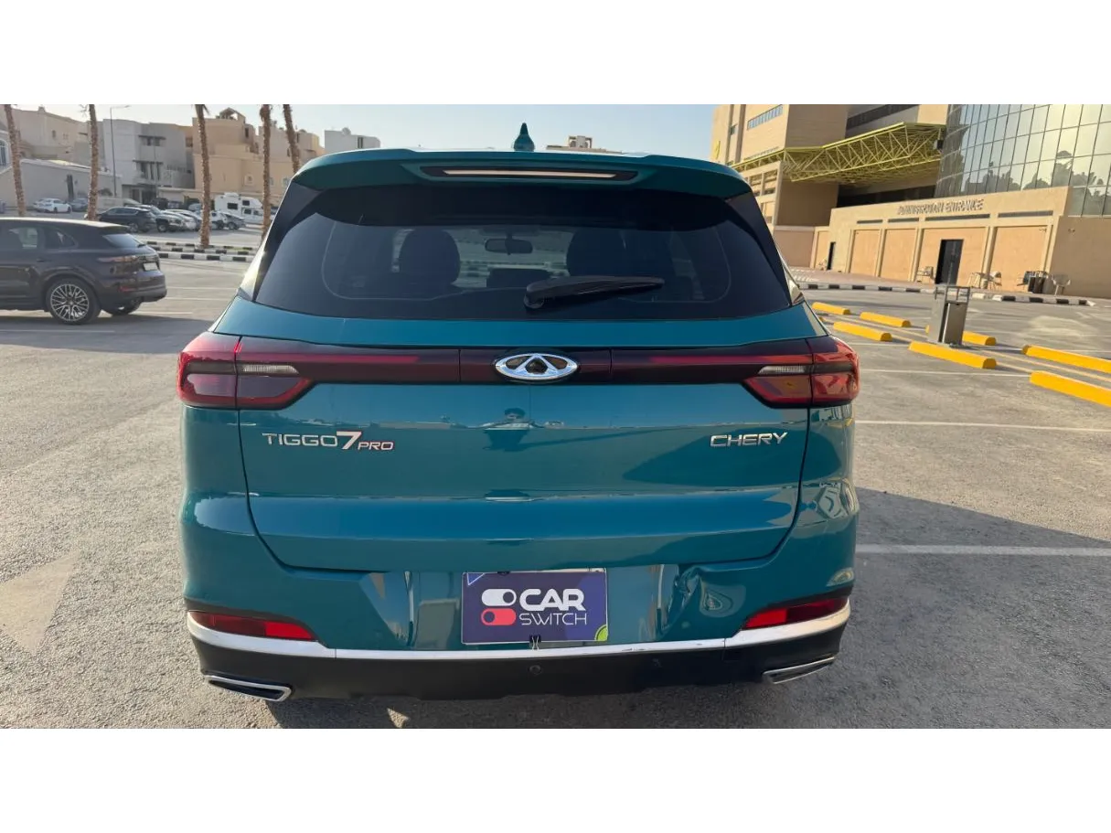 Car image 6