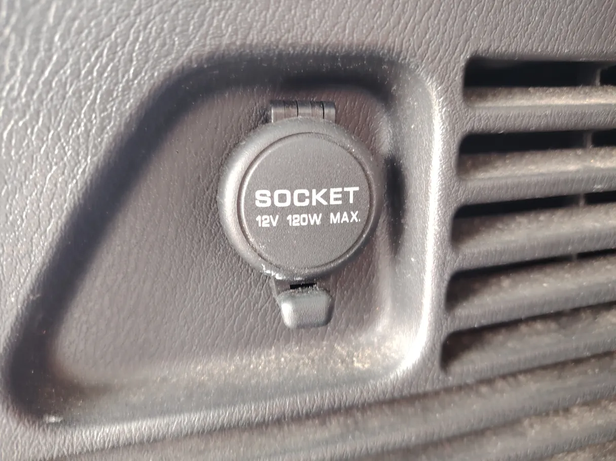 Car image 29