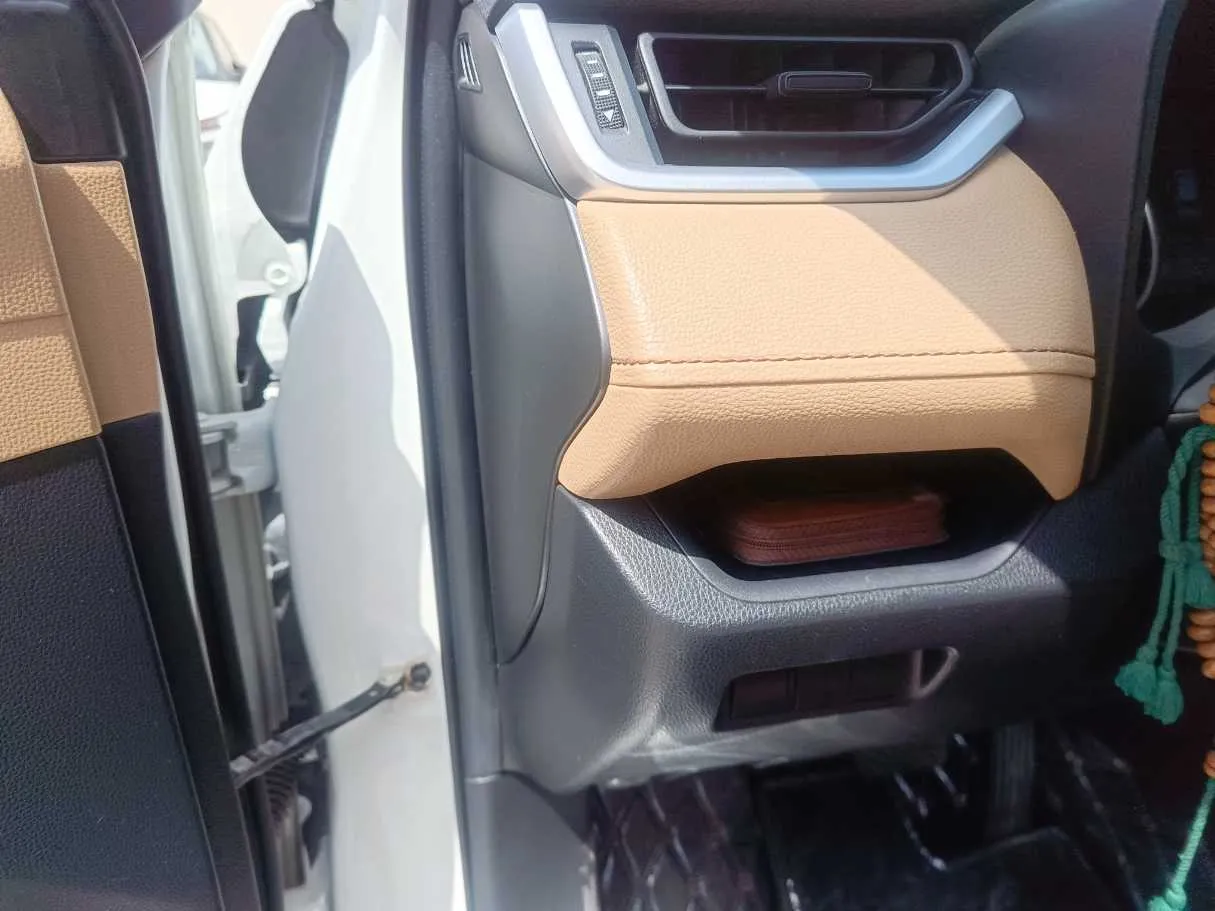 Car image 31