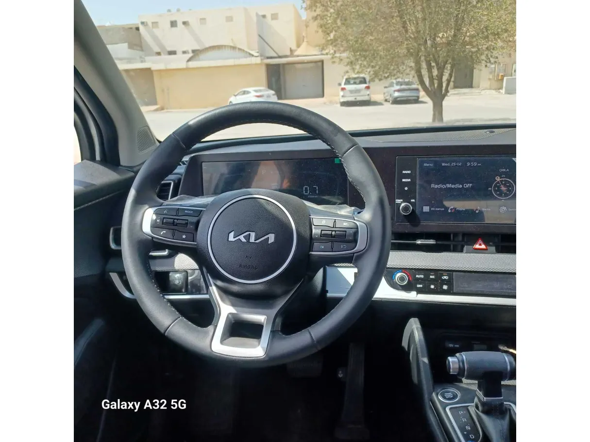 Car image 21