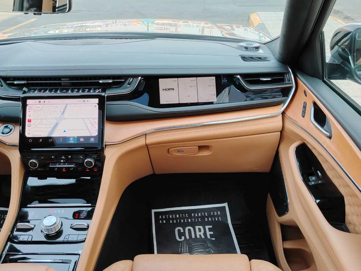 Car image 21