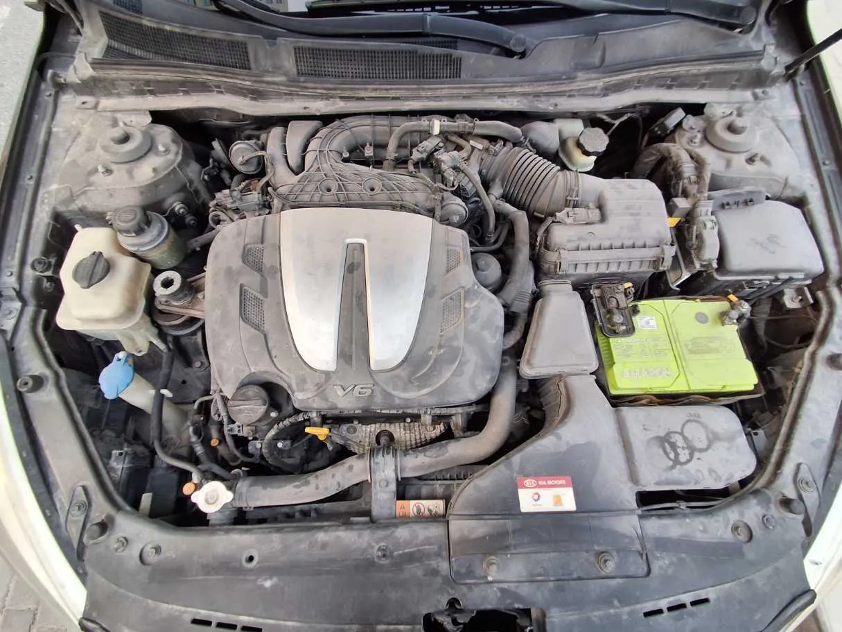 Car image 21