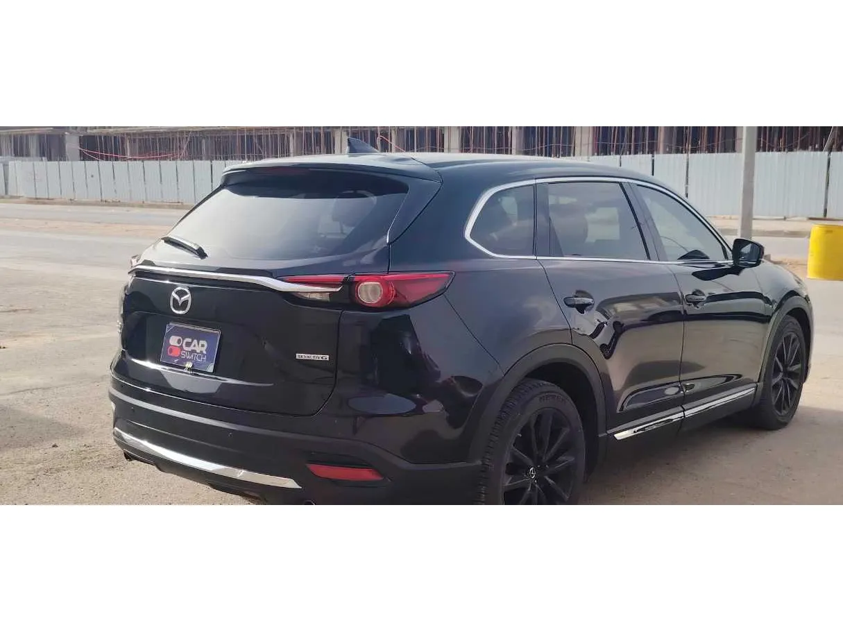 Car image 5