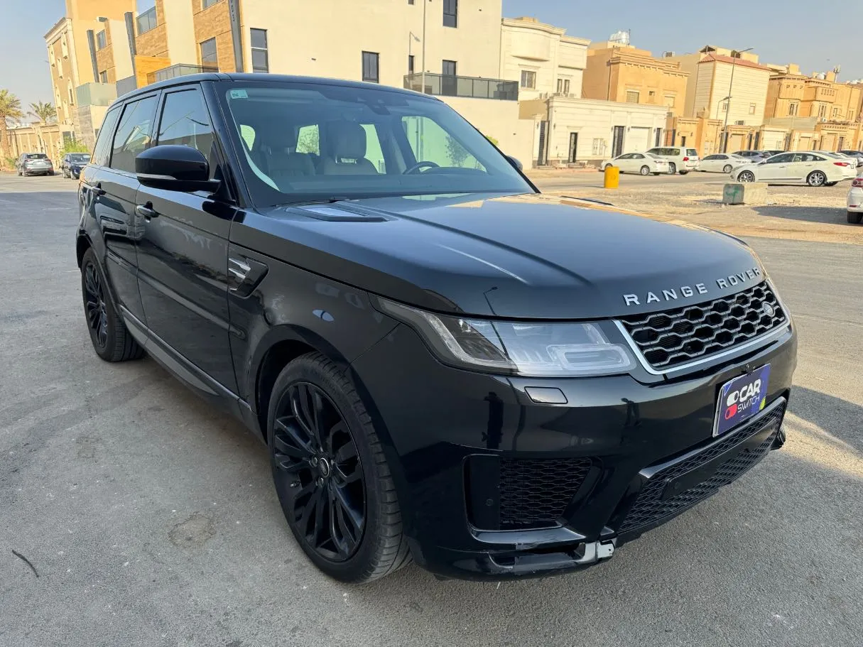 Car image 3
