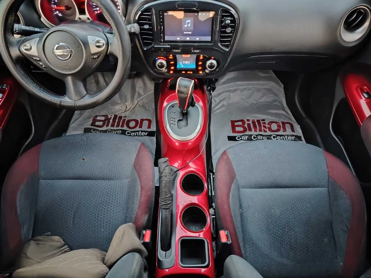 Car image 17