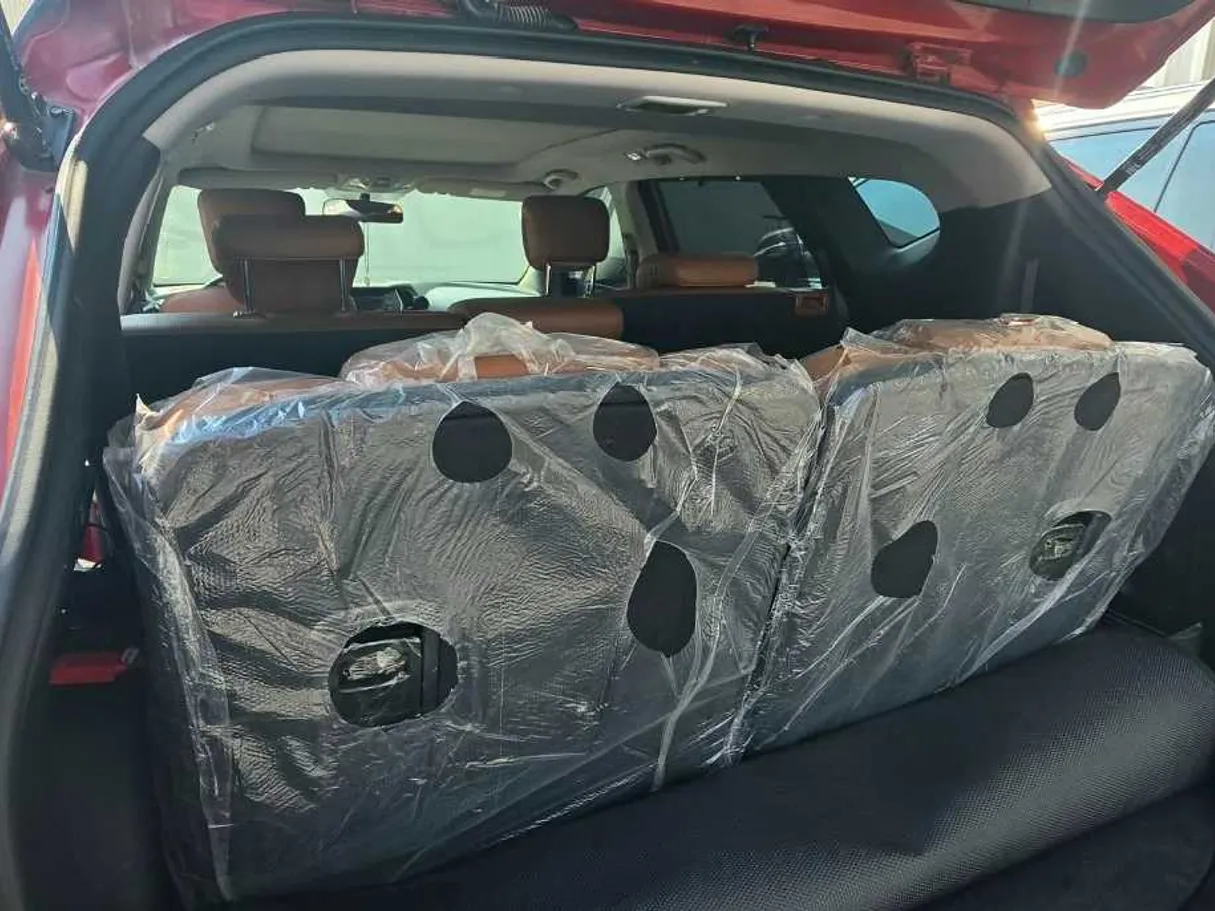 Car image 20