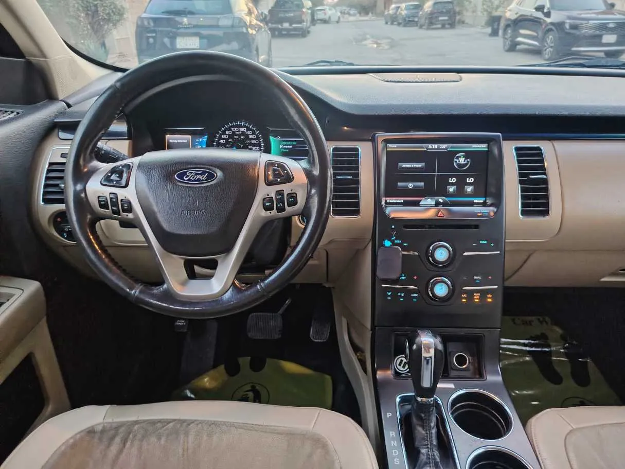 Car image 17