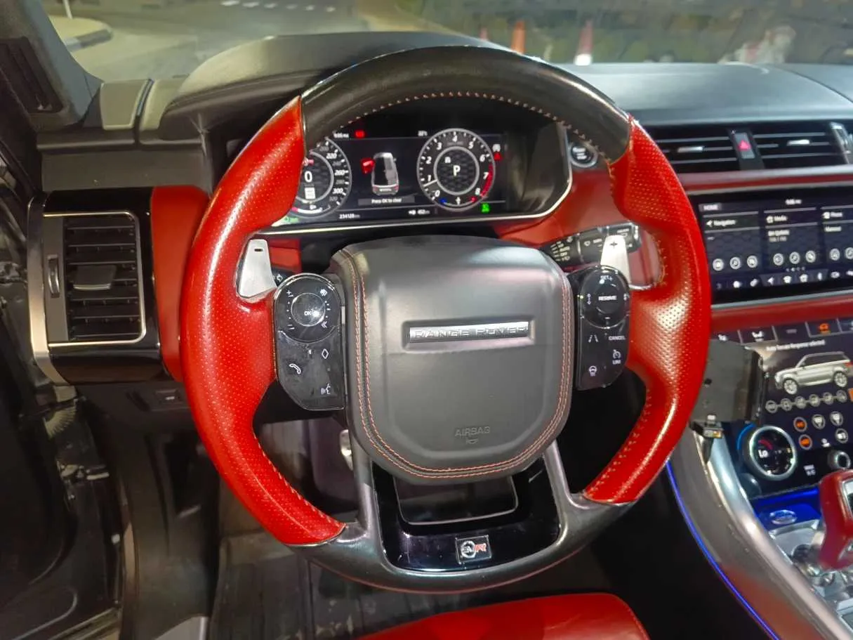 Car image 30