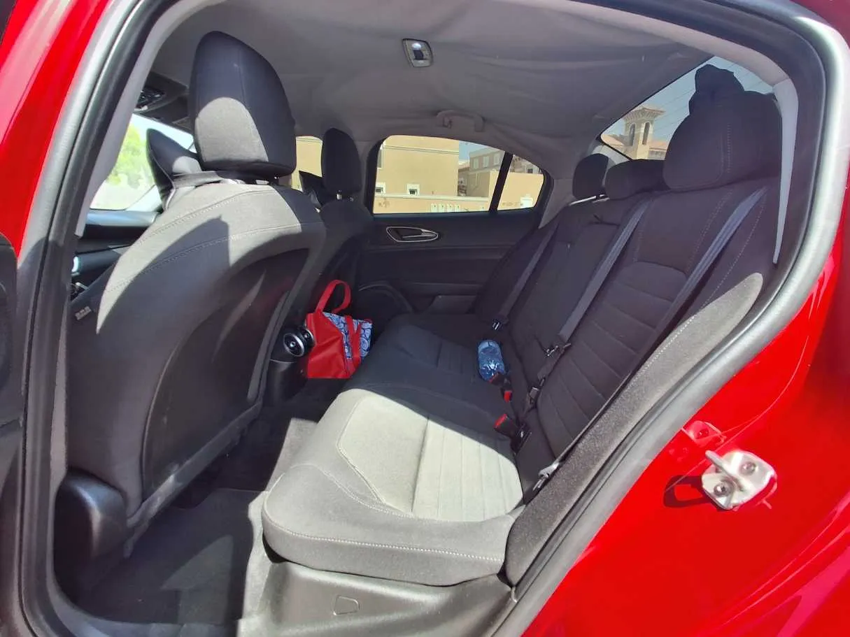 Car image 13