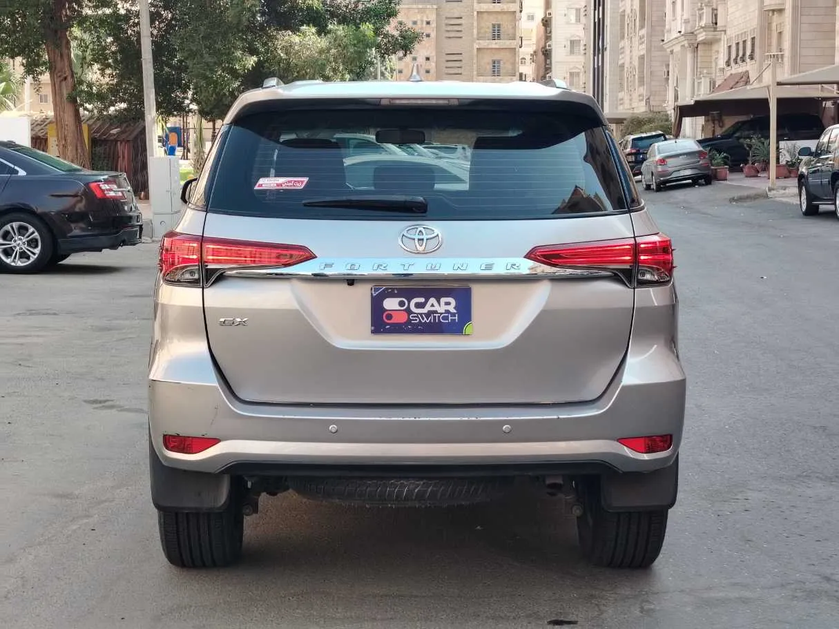 Car image 6