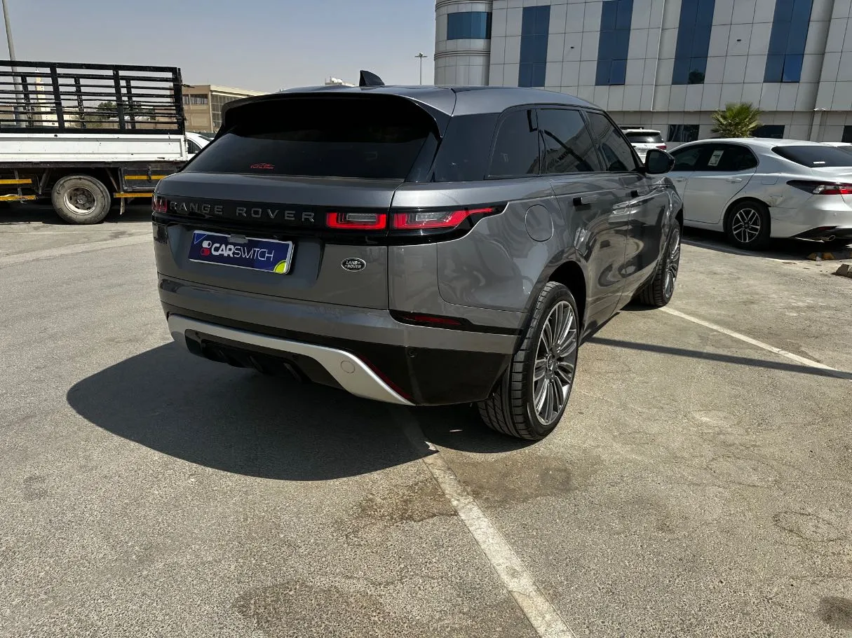 Car image 5