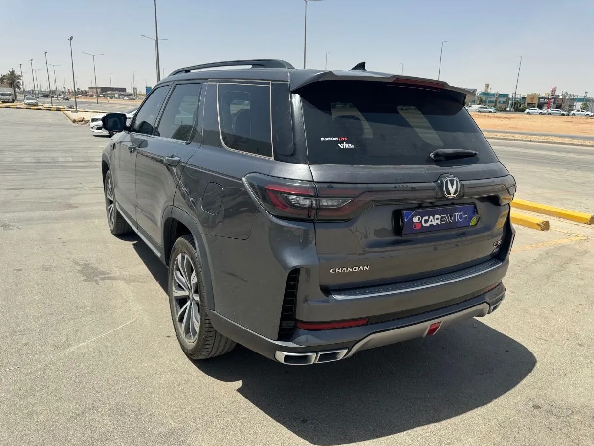 Car image 7