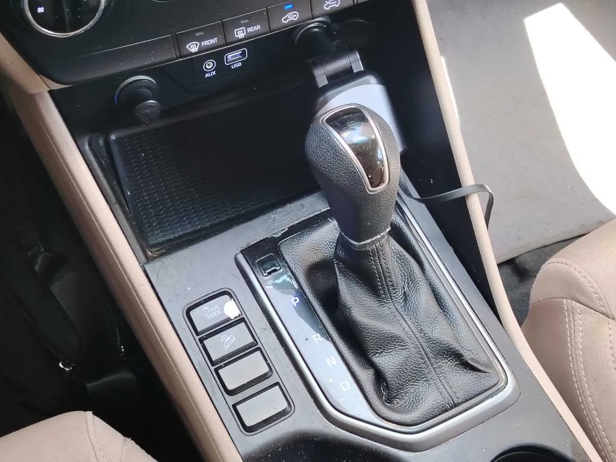Car image 20