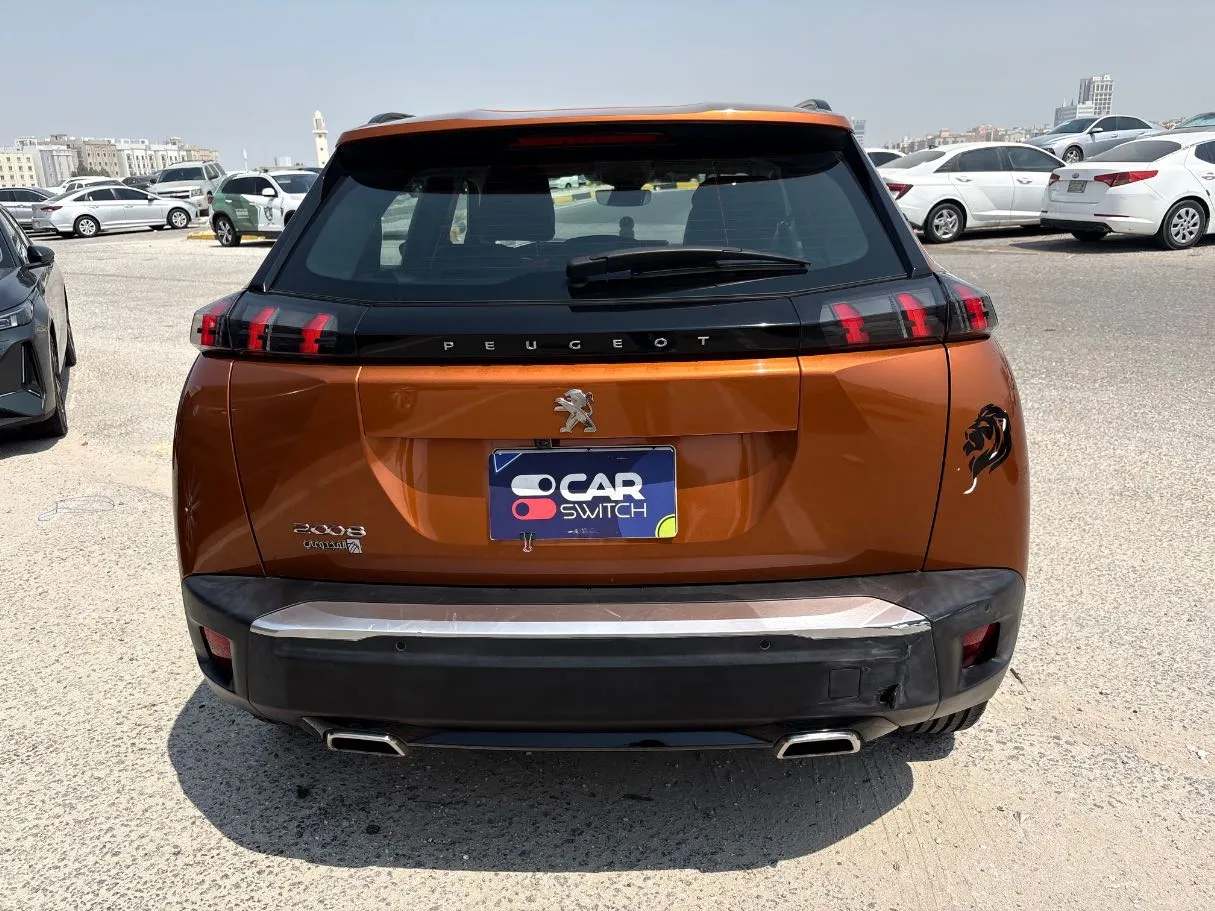 Car image 6