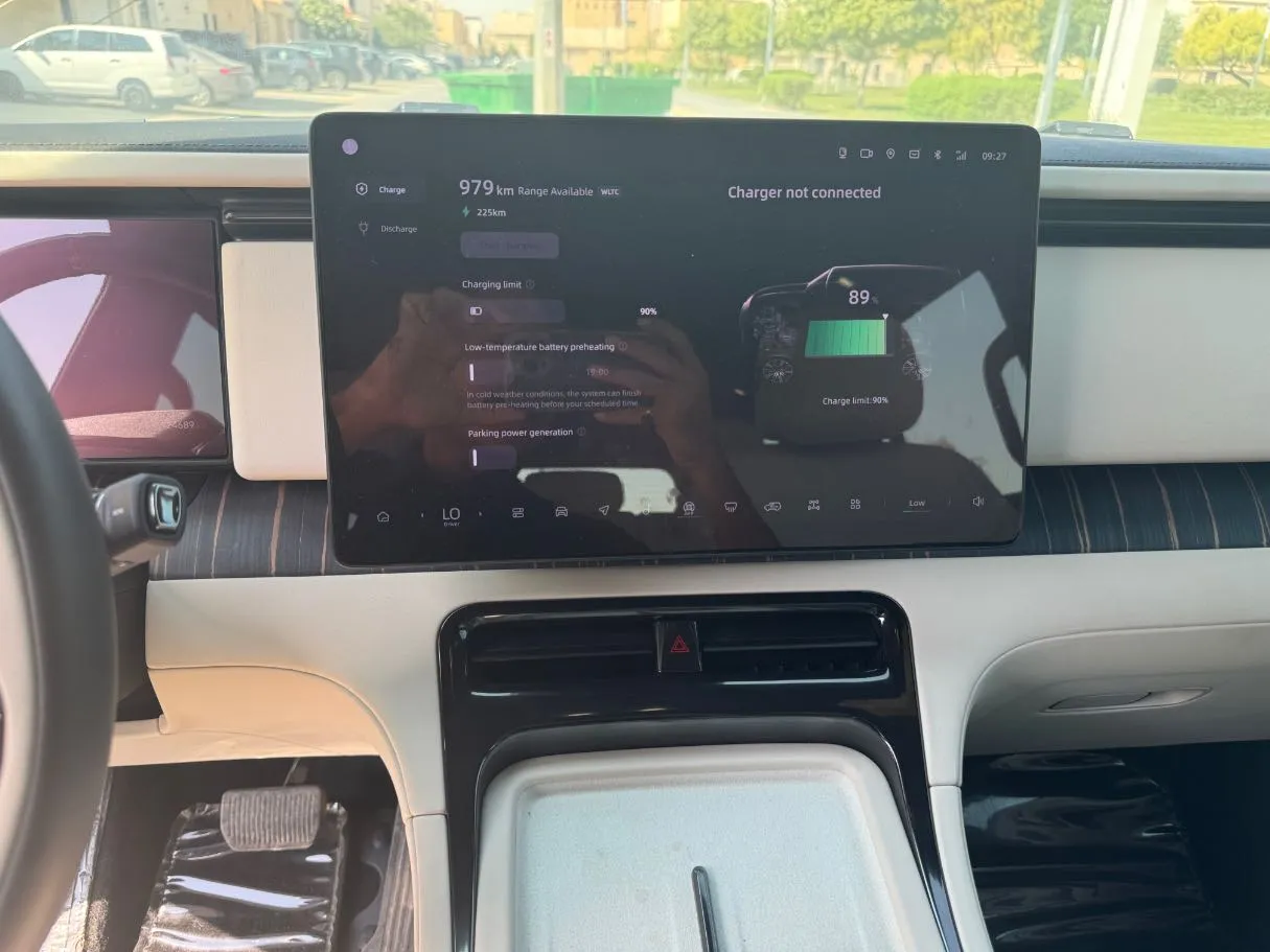 Car image 21
