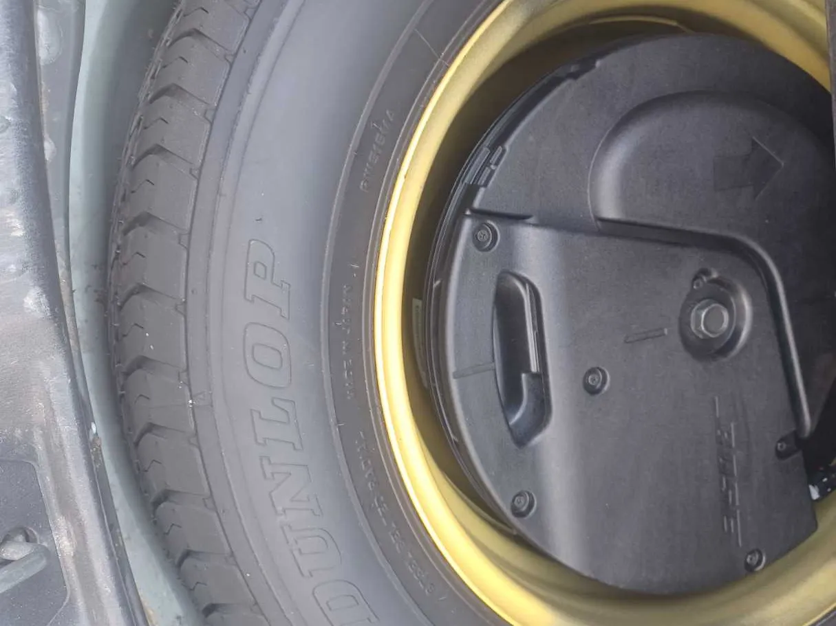 Car image 22