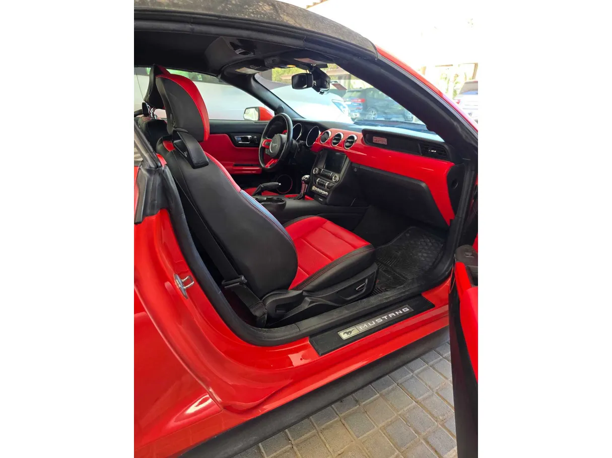 Car image 16