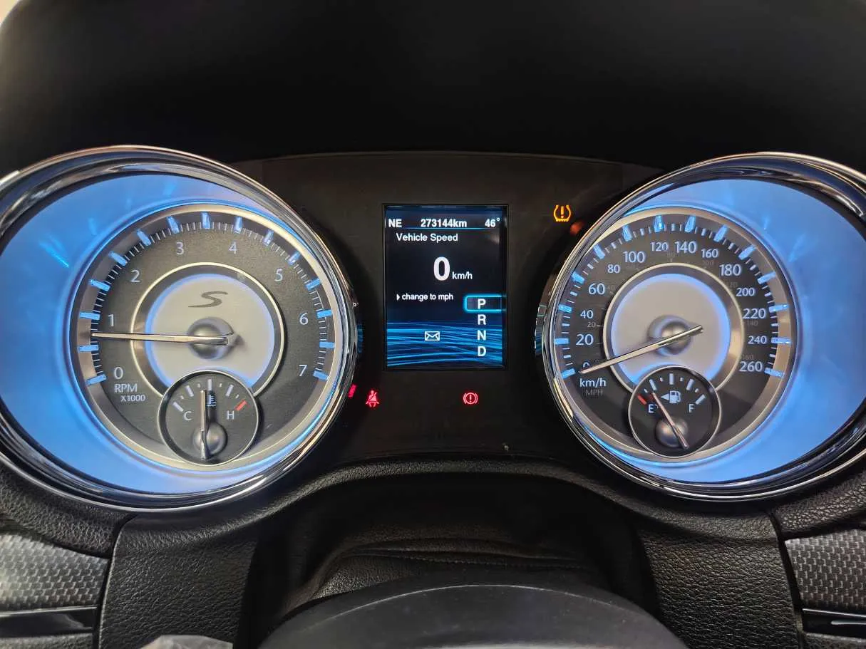 Car image 24