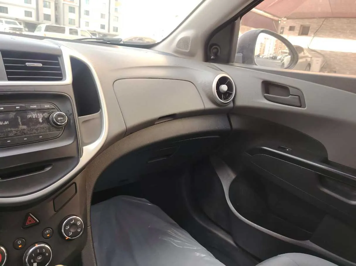 Car image 29